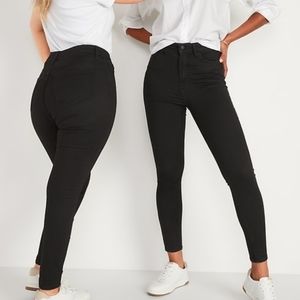 33. Old navy Rockstar jeans